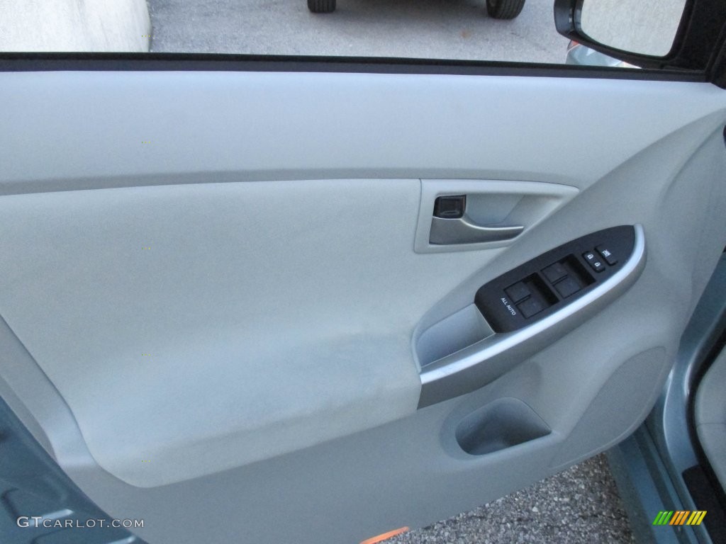 2014 Prius Two Hybrid - Sea Glass Pearl / Bisque photo #21