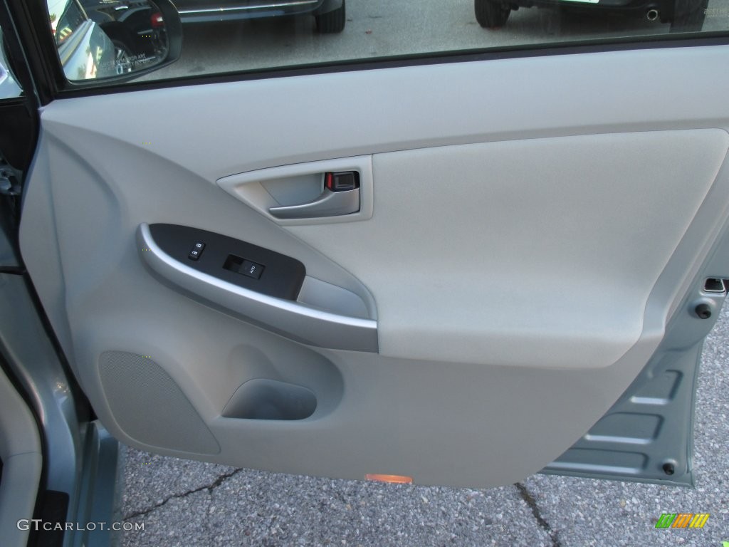 2014 Prius Two Hybrid - Sea Glass Pearl / Bisque photo #24