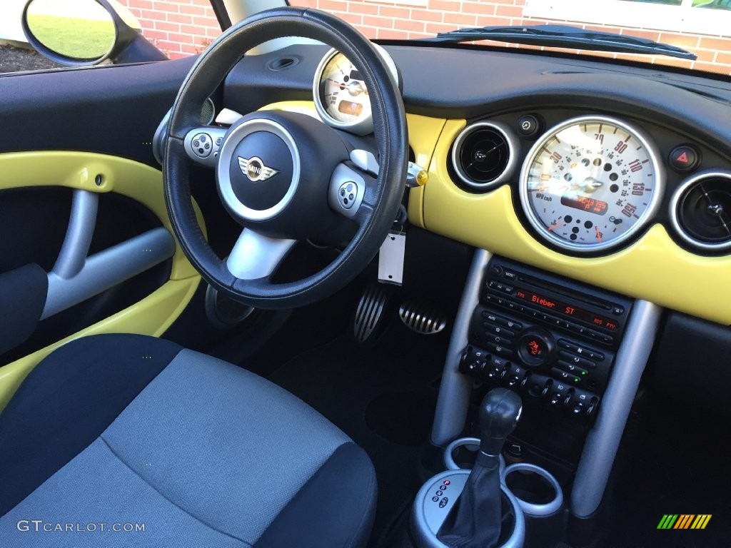 2005 Cooper S Hardtop - Liquid Yellow / Black/Panther Black photo #49