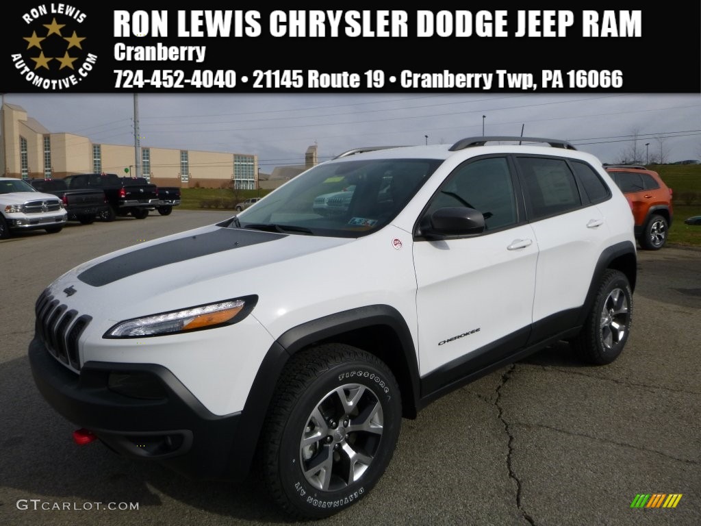 2016 Cherokee Trailhawk 4x4 - Bright White / Black photo #1