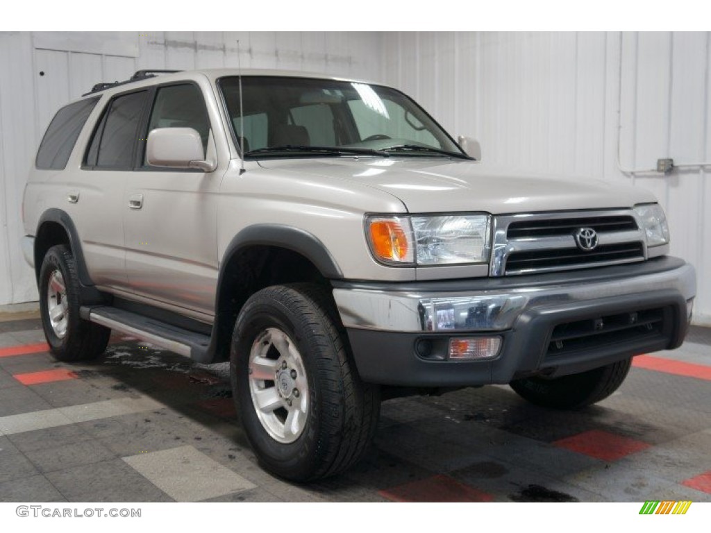 1999 4Runner SR5 4x4 - Millennium Silver Metallic / Oak photo #5