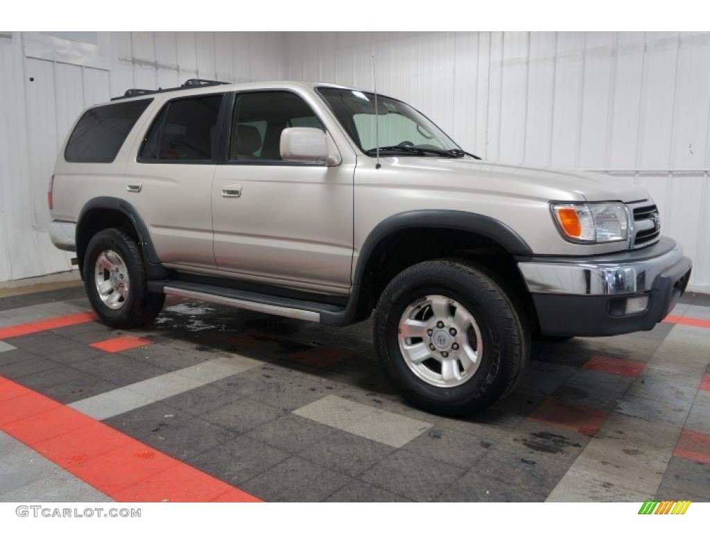 1999 4Runner SR5 4x4 - Millennium Silver Metallic / Oak photo #6