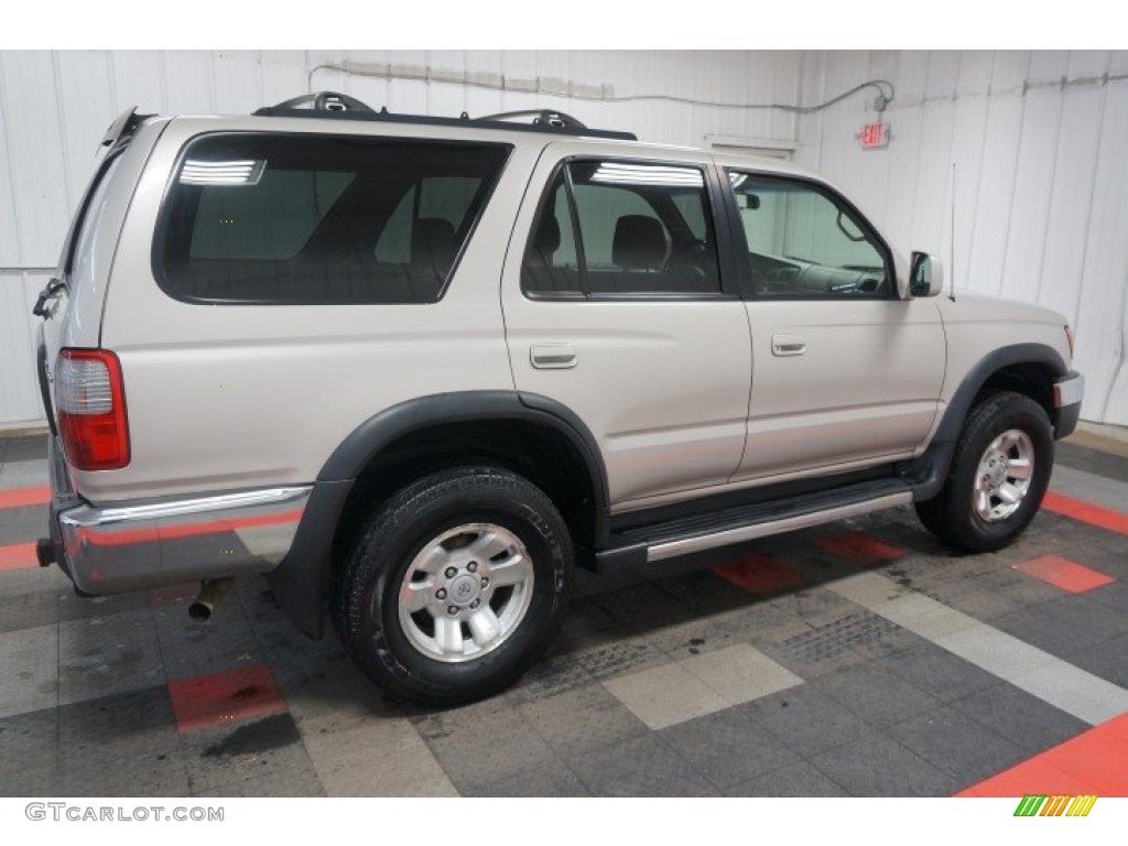 1999 4Runner SR5 4x4 - Millennium Silver Metallic / Oak photo #7