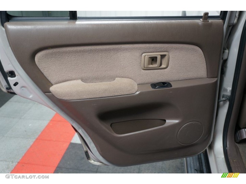 1999 4Runner SR5 4x4 - Millennium Silver Metallic / Oak photo #15