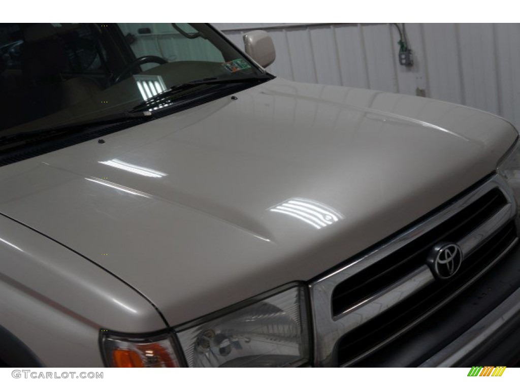 1999 4Runner SR5 4x4 - Millennium Silver Metallic / Oak photo #52