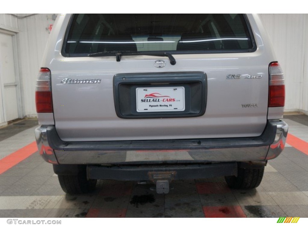 1999 4Runner SR5 4x4 - Millennium Silver Metallic / Oak photo #68