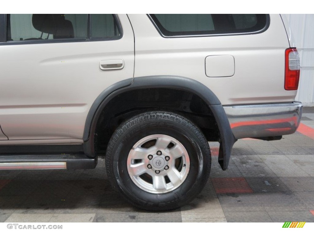 1999 4Runner SR5 4x4 - Millennium Silver Metallic / Oak photo #69