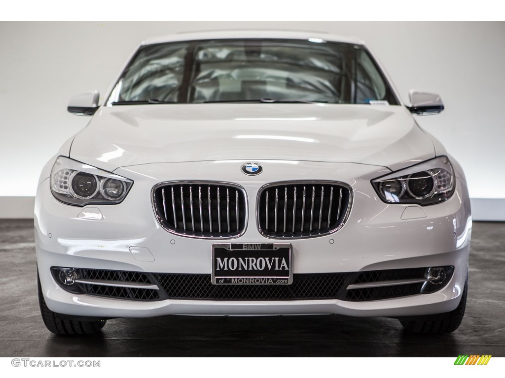 2013 5 Series 535i Gran Turismo - Alpine White / Cinnamon Brown photo #2