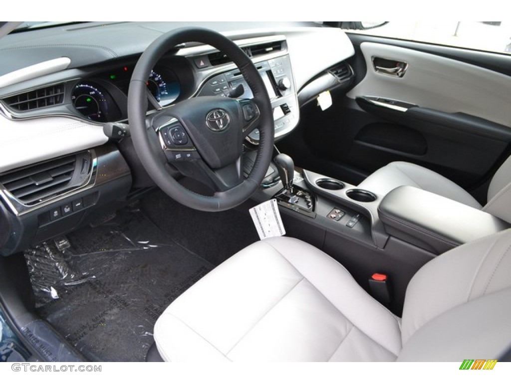 Light Gray Interior 2016 Toyota Avalon Hybrid XLE Premium Photo #109241739