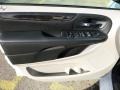Bright White - Grand Caravan SXT Photo No. 15