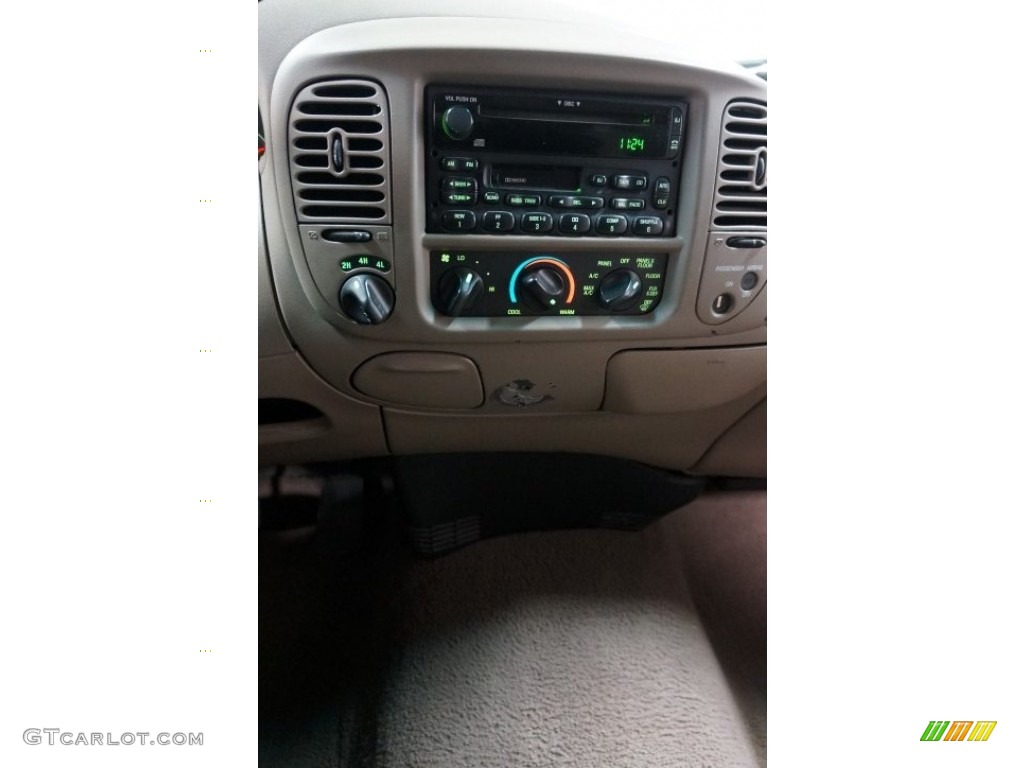 2003 F150 XLT SuperCab 4x4 - Estate Green Metallic / Medium Parchment Beige photo #142