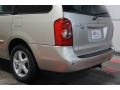 Shimmering Sand Metallic - MPV ES Photo No. 65