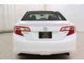 Super White - Camry SE Photo No. 17