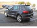 Deep Black Metallic - Tiguan SE 4Motion Photo No. 4