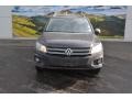 Deep Black Metallic - Tiguan SE 4Motion Photo No. 6