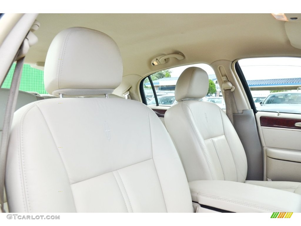 2005 Town Car Signature Limited - Cashmere Tri-Coat / Light Parchment/Medium Dark Parchment photo #43