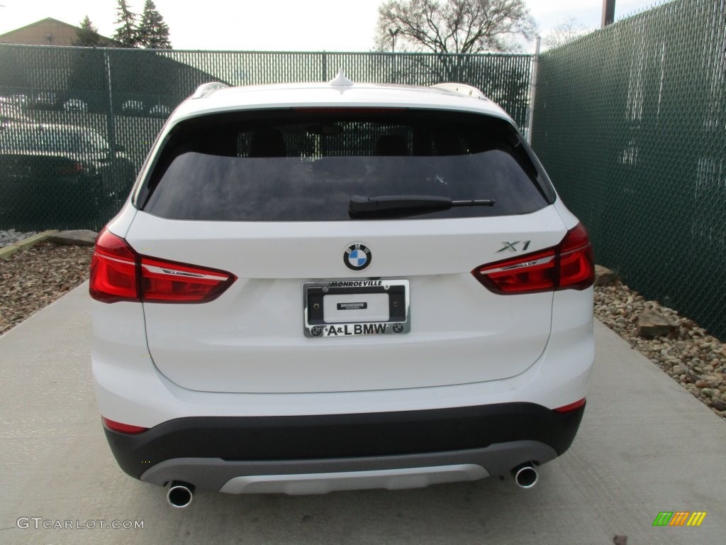 2016 X1 xDrive28i - Alpine White / Oyster photo #10