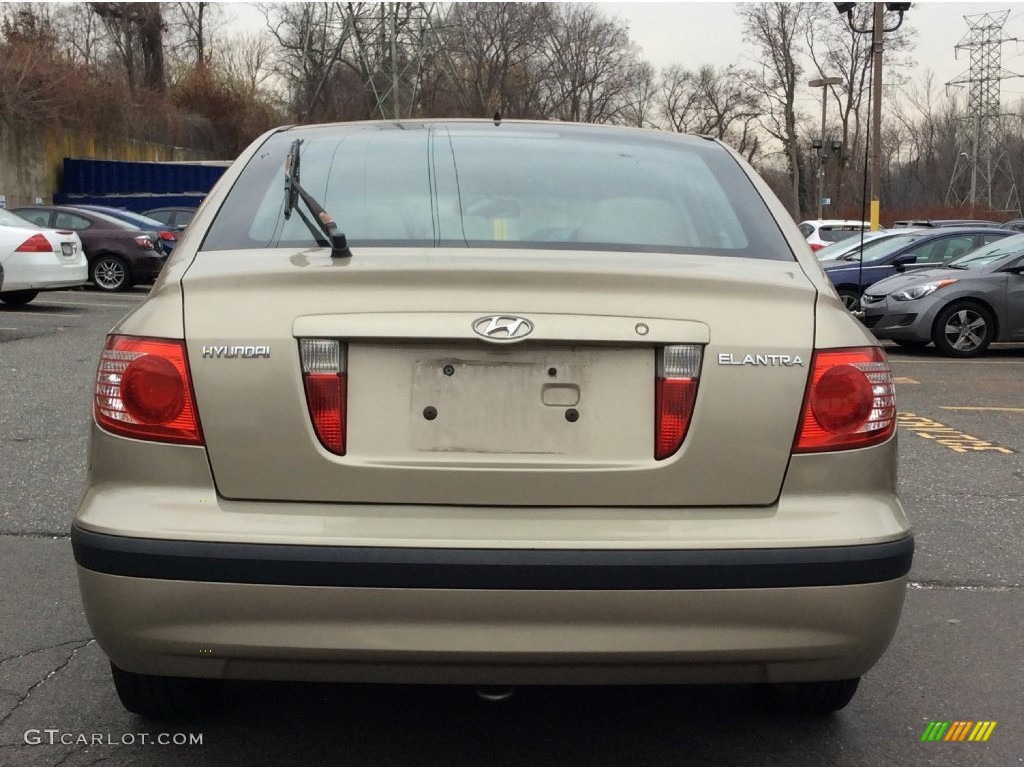 2006 Elantra GT Hatchback - Champagne Beige / Beige photo #5