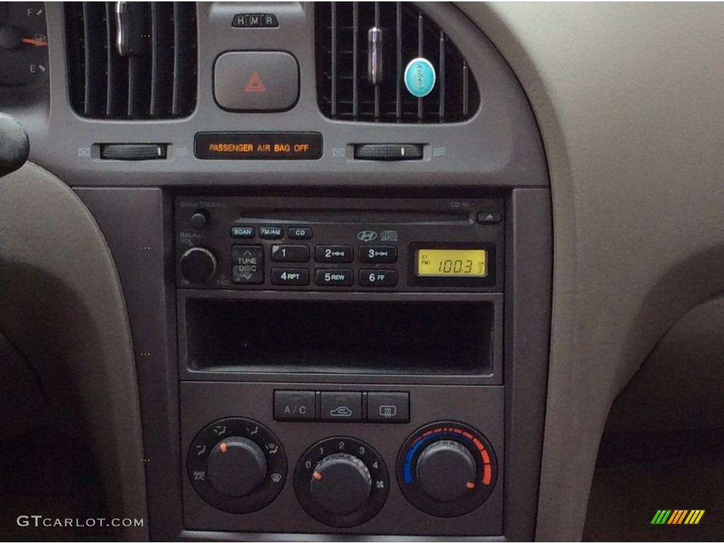 2006 Elantra GT Hatchback - Champagne Beige / Beige photo #14