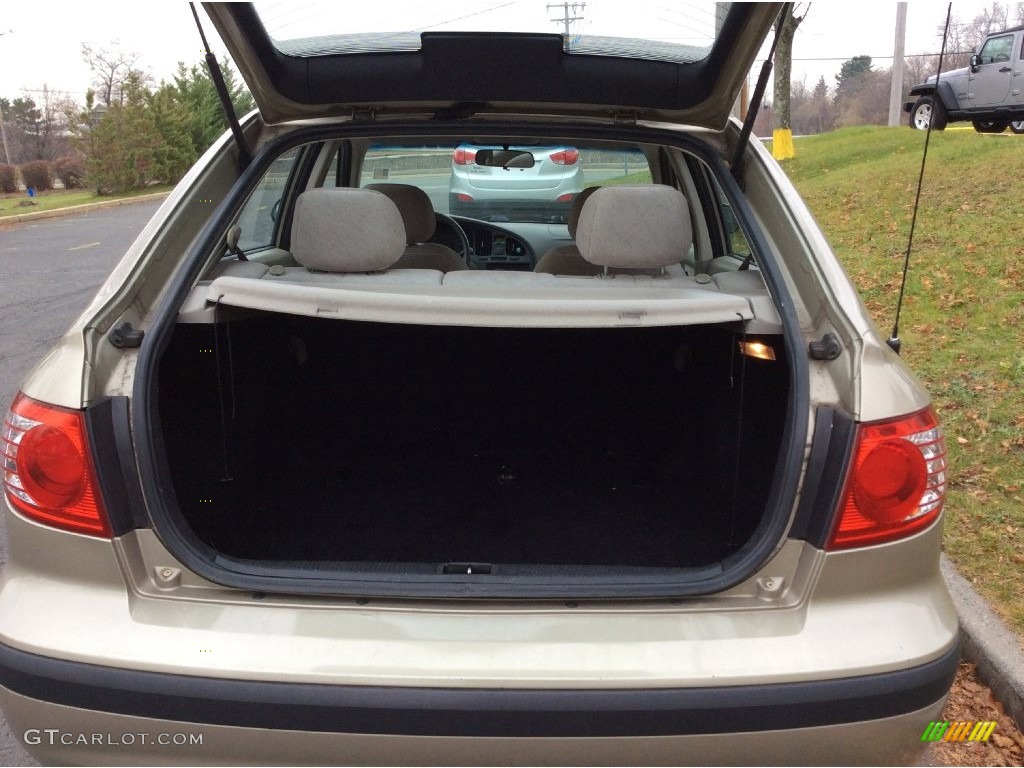 2006 Elantra GT Hatchback - Champagne Beige / Beige photo #19