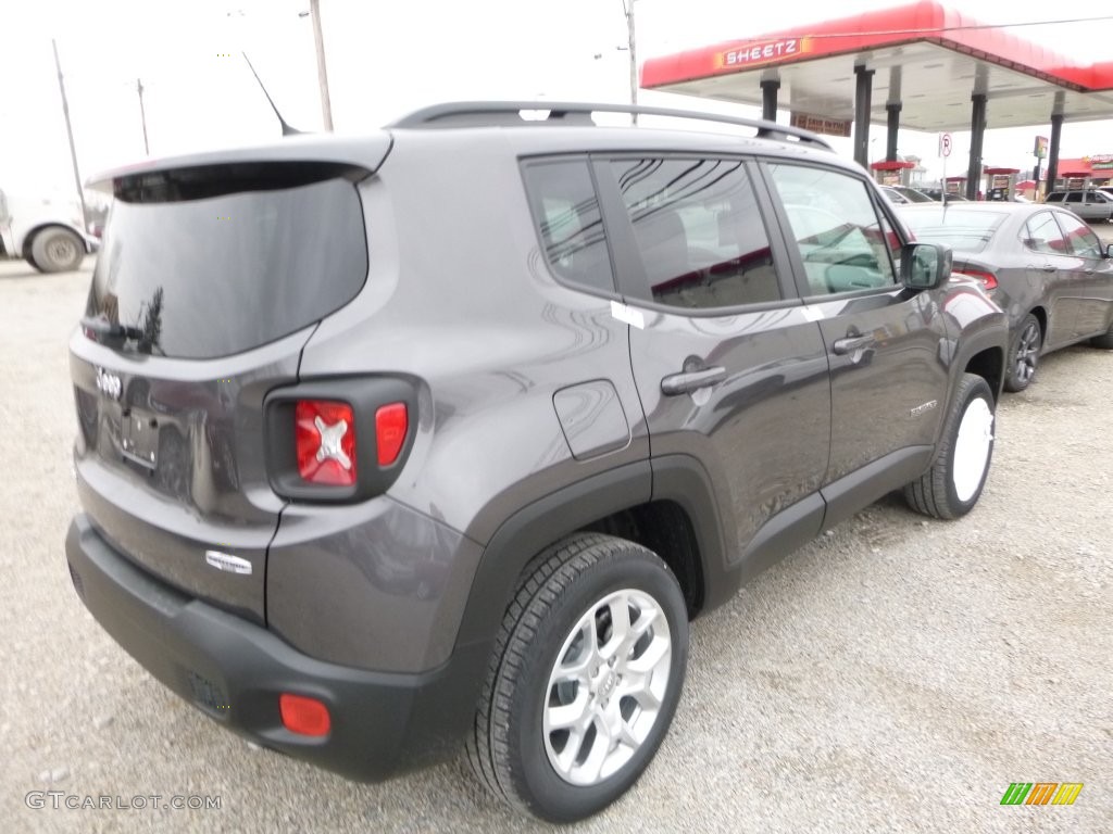 2016 Renegade Latitude 4x4 - Granite Crystal Metallic / Black/Sandstorm photo #6