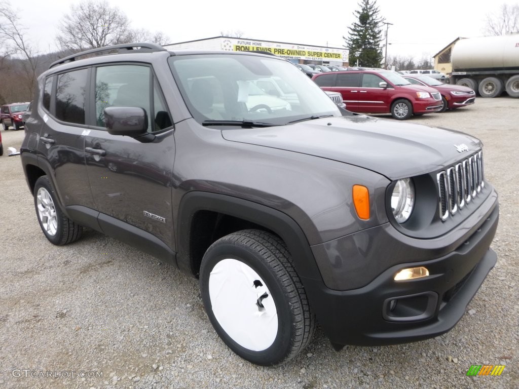 2016 Renegade Latitude 4x4 - Granite Crystal Metallic / Black/Sandstorm photo #11