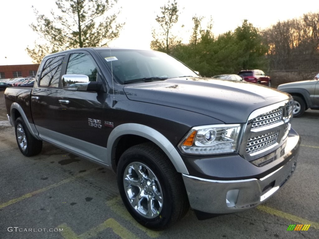 2016 1500 Laramie Crew Cab 4x4 - Granite Crystal Metallic / Black photo #14