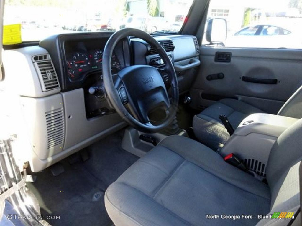 2004 Wrangler Sahara 4x4 - Black / Dark Slate Gray photo #12