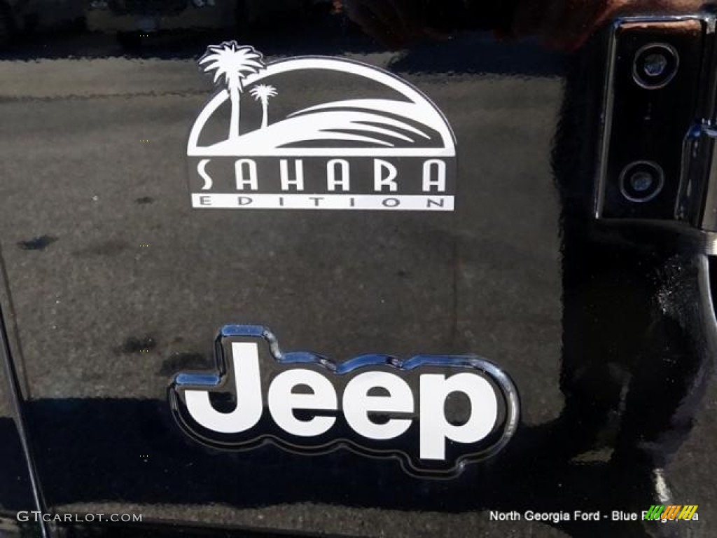 2004 Wrangler Sahara 4x4 - Black / Dark Slate Gray photo #32