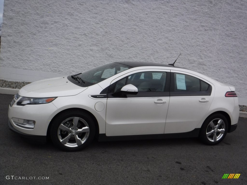 2012 Volt Hatchback - Summit White / Light Neutral/Dark Accents photo #2