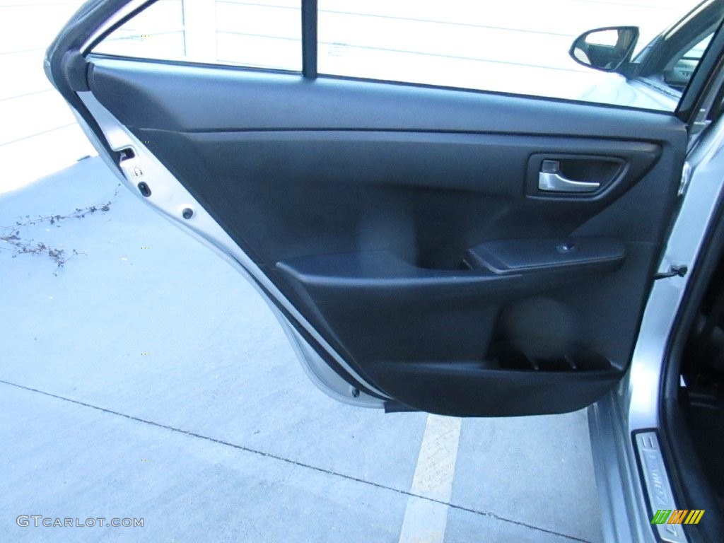 2015 Camry LE - Celestial Silver Metallic / Black photo #29