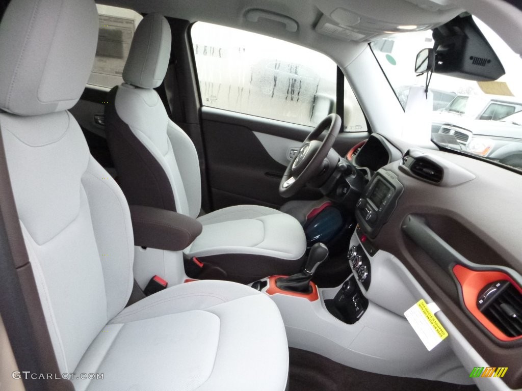 Bark Brown/Ski Grey Interior 2016 Jeep Renegade Latitude 4x4 Photo #109314632