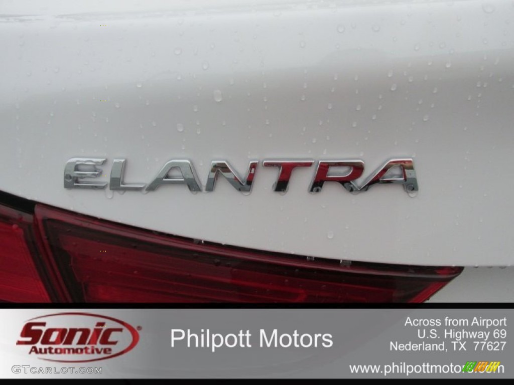 2016 Elantra SE - White / Gray photo #13