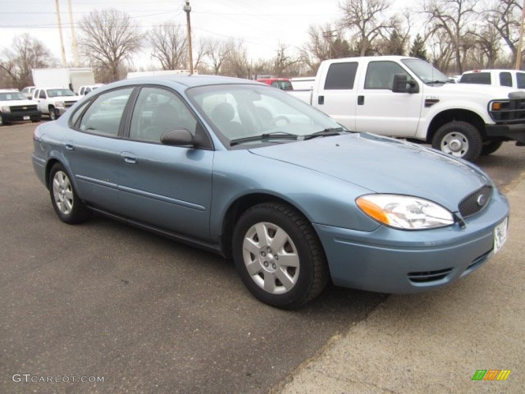 2005 Taurus SE - Windveil Blue Metallic / Medium/Dark Pebble photo #2