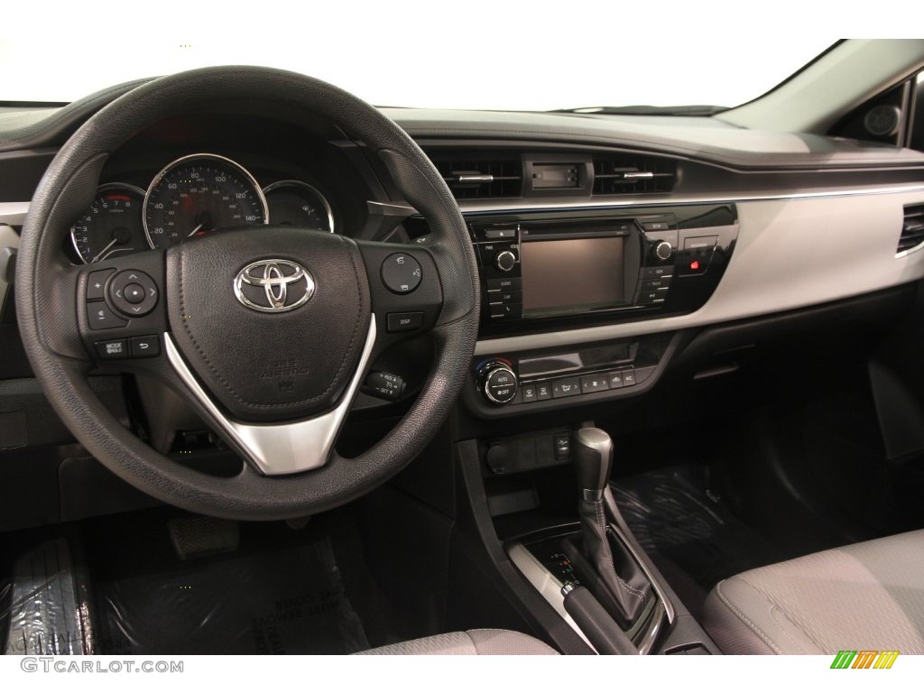 2014 Corolla LE - Classic Silver Metallic / Ash photo #6