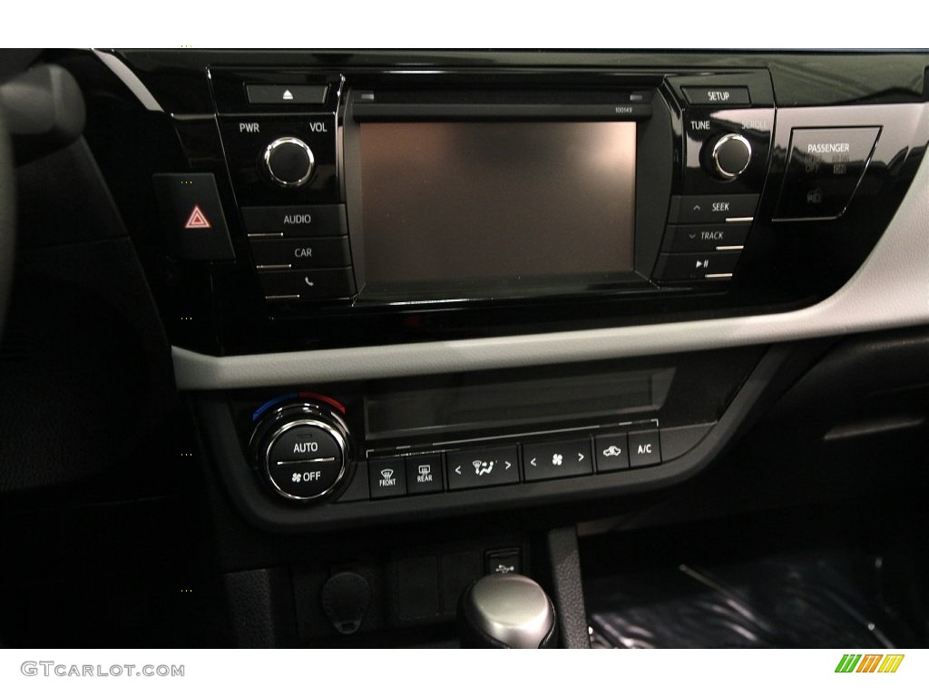 2014 Corolla LE - Classic Silver Metallic / Ash photo #9
