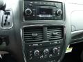 True Blue Pearl - Grand Caravan SXT Photo No. 4