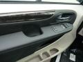 Bright White - Grand Caravan SE Photo No. 1