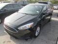 2015 Tuxedo Black Metallic Ford Focus SE Hatchback  photo #17
