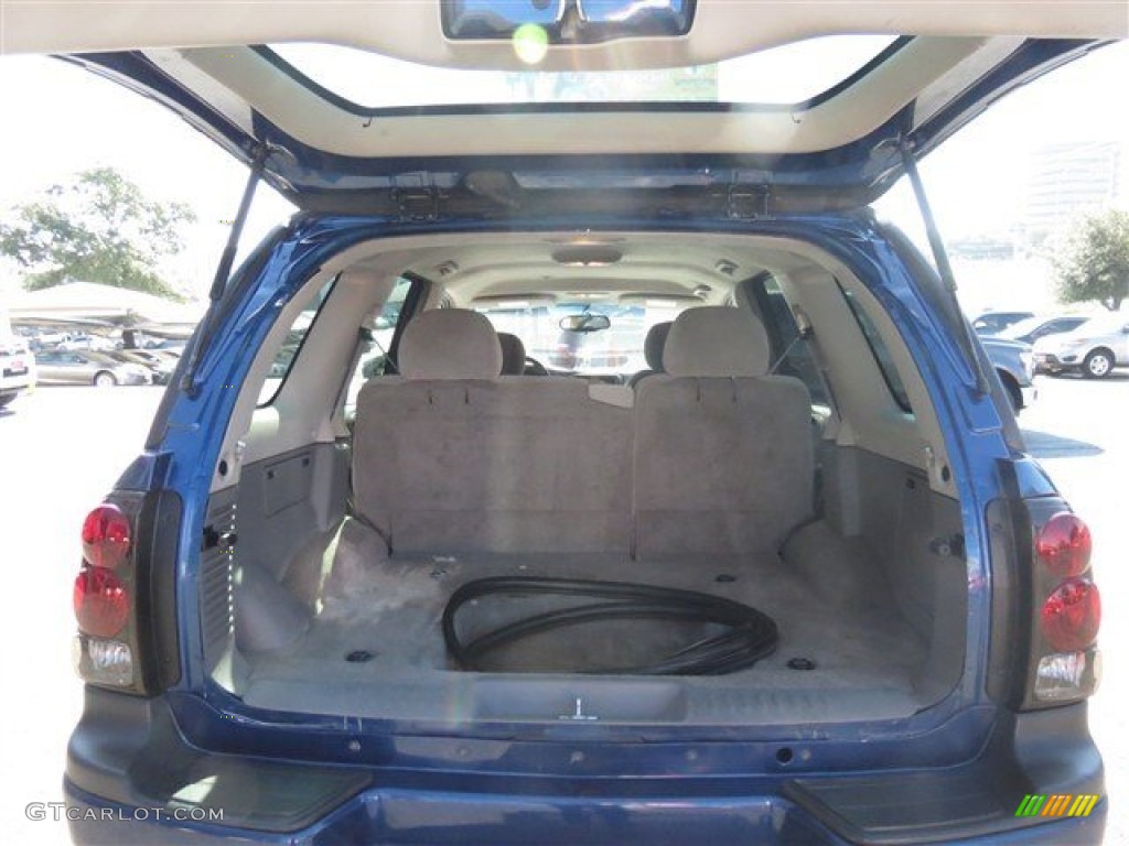 2005 TrailBlazer LS - Superior Blue Metallic / Light Gray photo #16