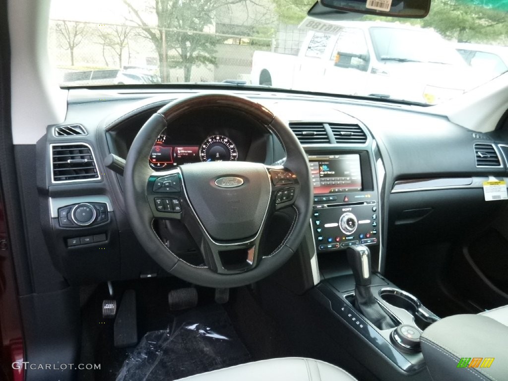 2016 Ford Explorer Platinum 4WD Dashboard Photos
