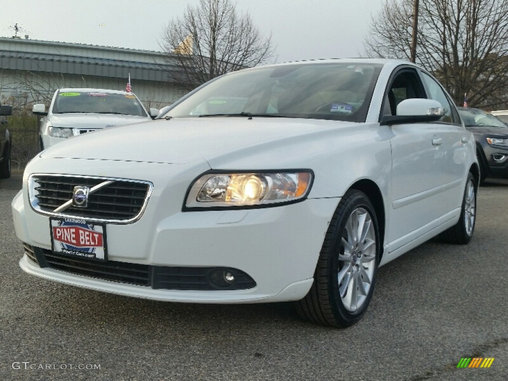 2009 S40 2.4i - Ice White / Off Black photo #3