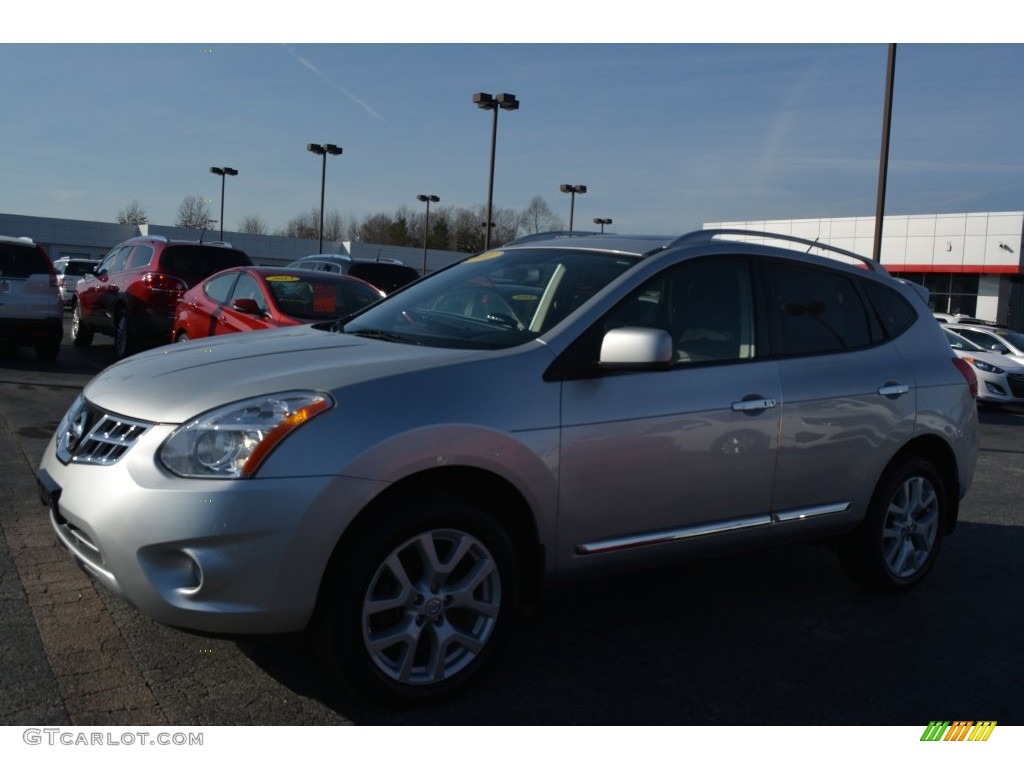 2011 Rogue SL AWD - Silver Ice Metallic / Black photo #7