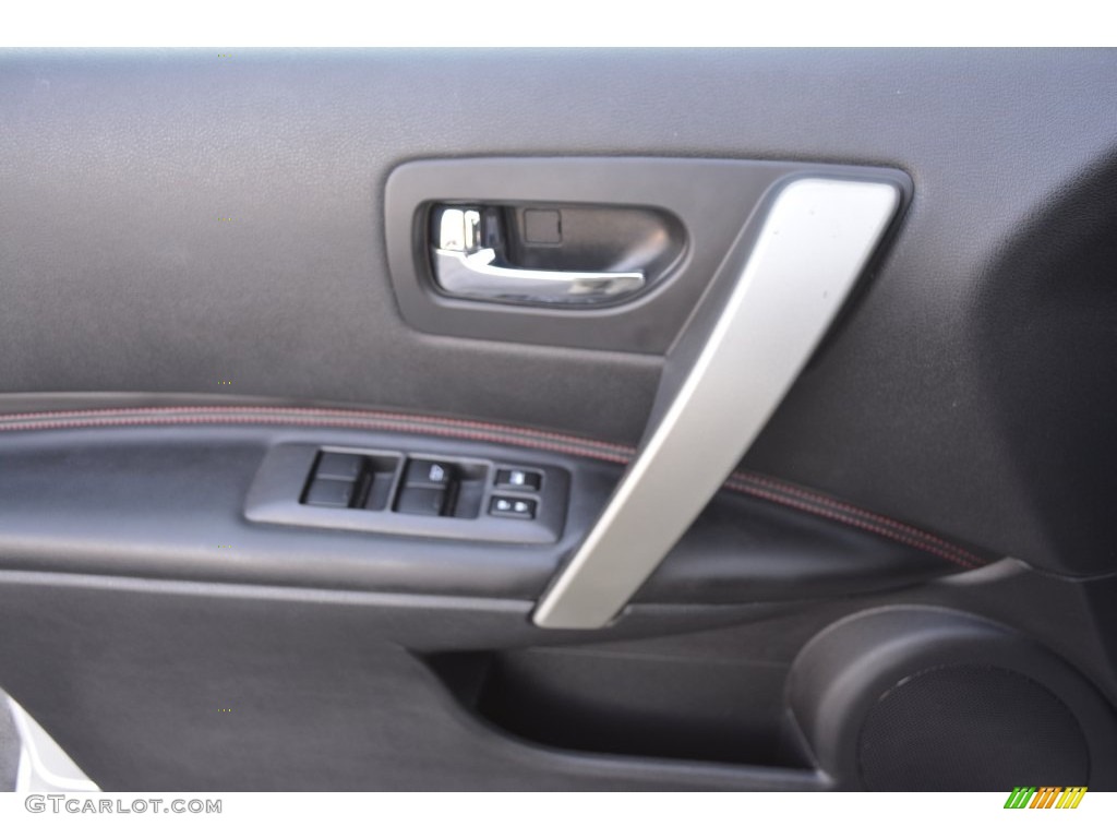 2011 Rogue SL AWD - Silver Ice Metallic / Black photo #9