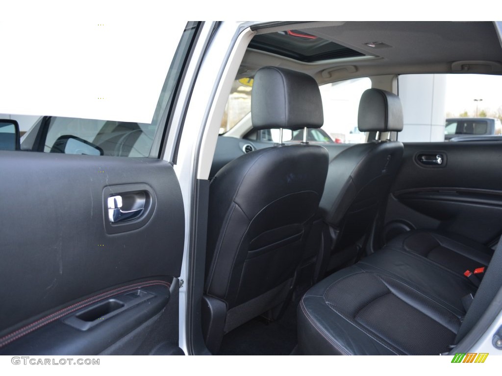 2011 Rogue SL AWD - Silver Ice Metallic / Black photo #13