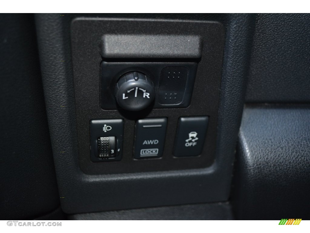 2011 Rogue SL AWD - Silver Ice Metallic / Black photo #28