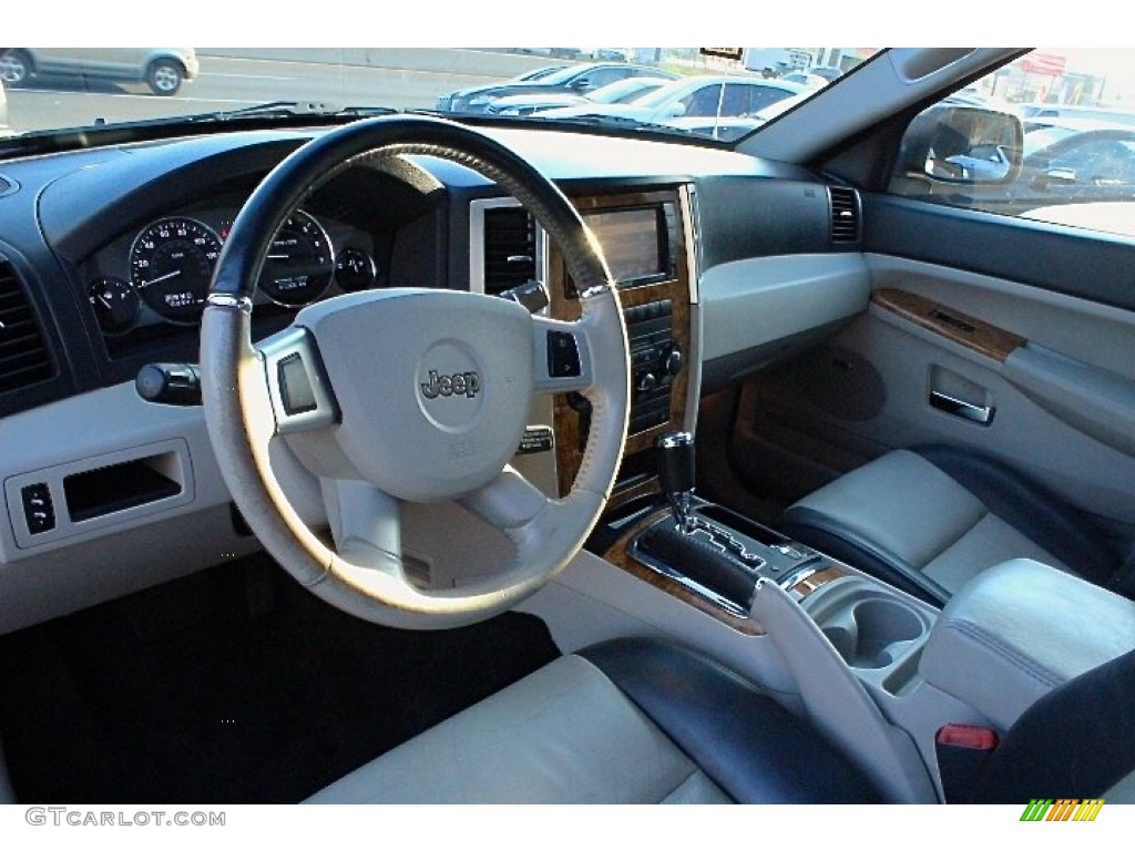 2008 Grand Cherokee Limited 4x4 - Bright Silver Metallic / Dark Slate Gray/Light Graystone photo #20