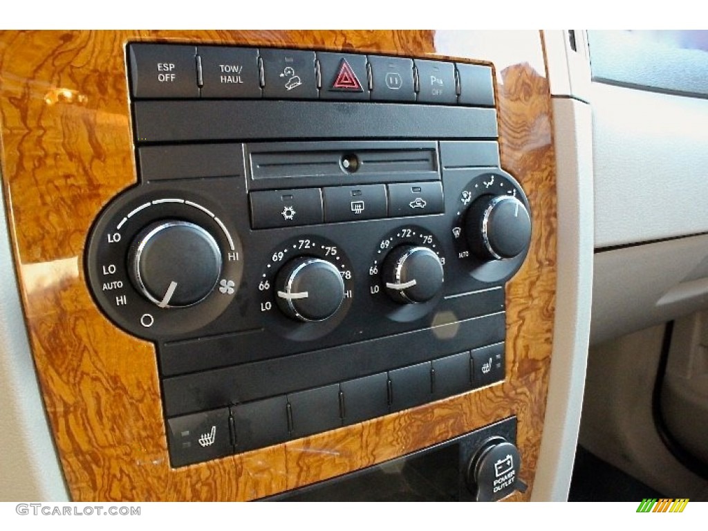 2008 Grand Cherokee Limited 4x4 - Bright Silver Metallic / Dark Slate Gray/Light Graystone photo #30