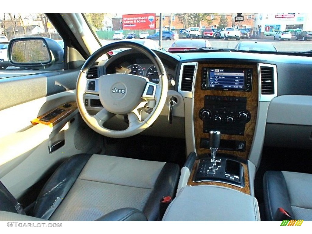 2008 Grand Cherokee Limited 4x4 - Bright Silver Metallic / Dark Slate Gray/Light Graystone photo #40