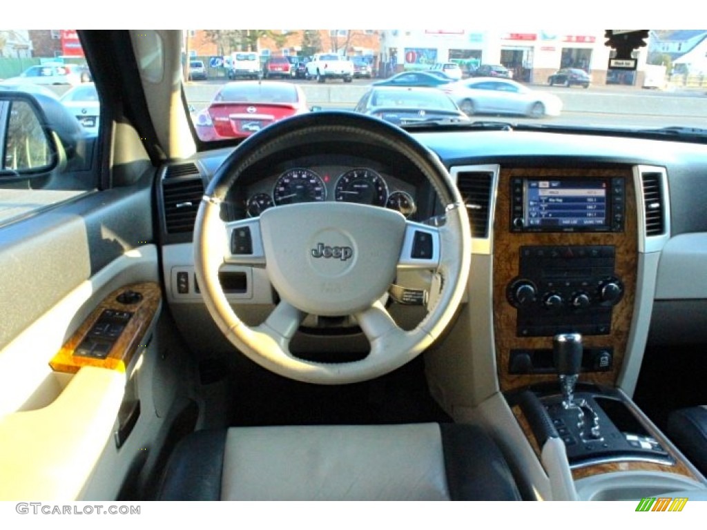 2008 Grand Cherokee Limited 4x4 - Bright Silver Metallic / Dark Slate Gray/Light Graystone photo #42